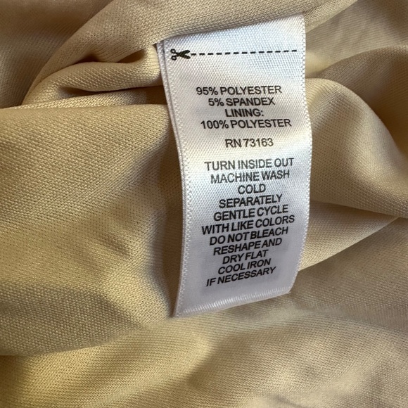 NWT Cable & Gauge Silver Sequin Halter Neck Top - Picture 6 of 8